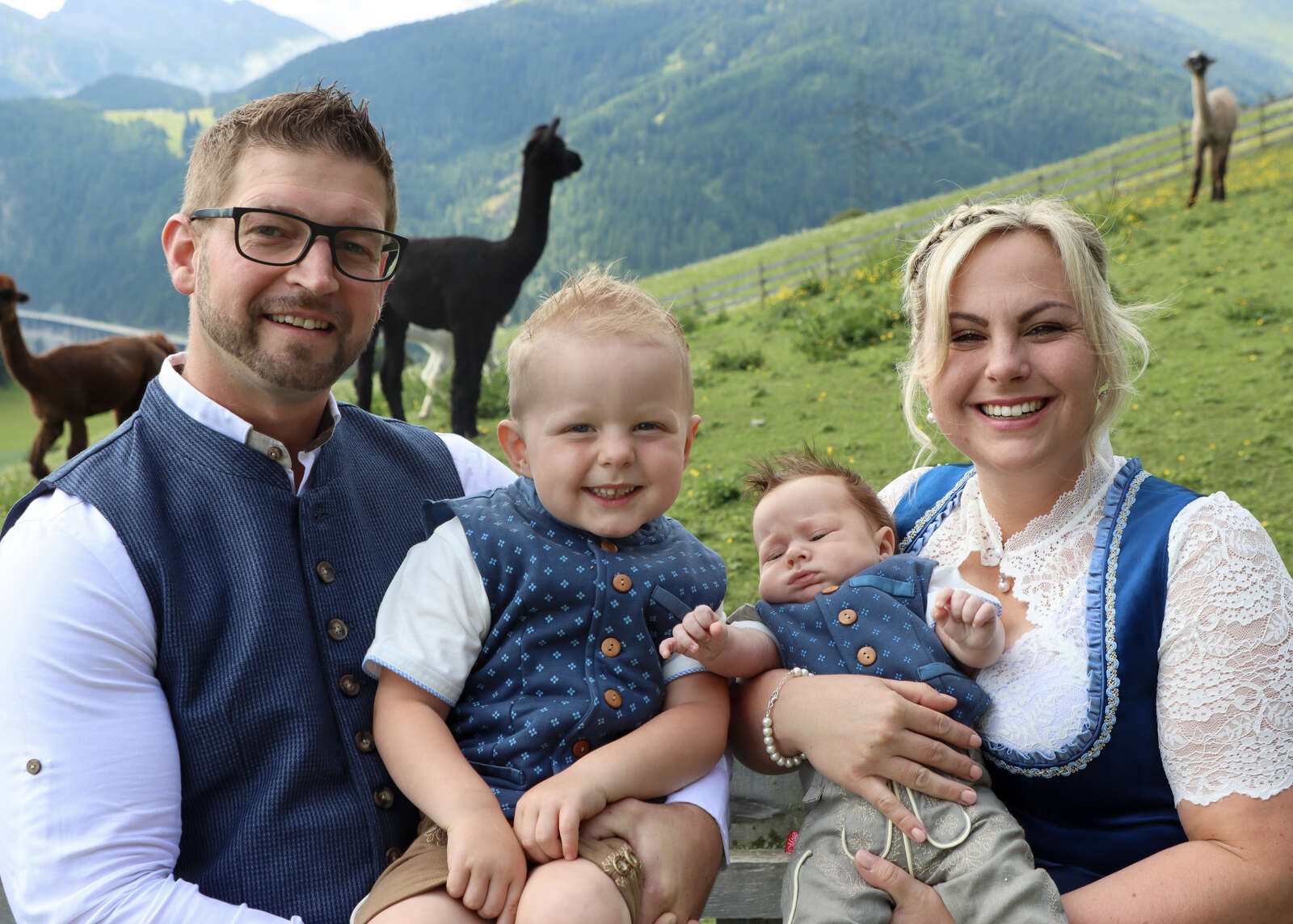 Wipptal Alpkas - die Familie Jenewein bietet hochwertige Alpaka-Produkte